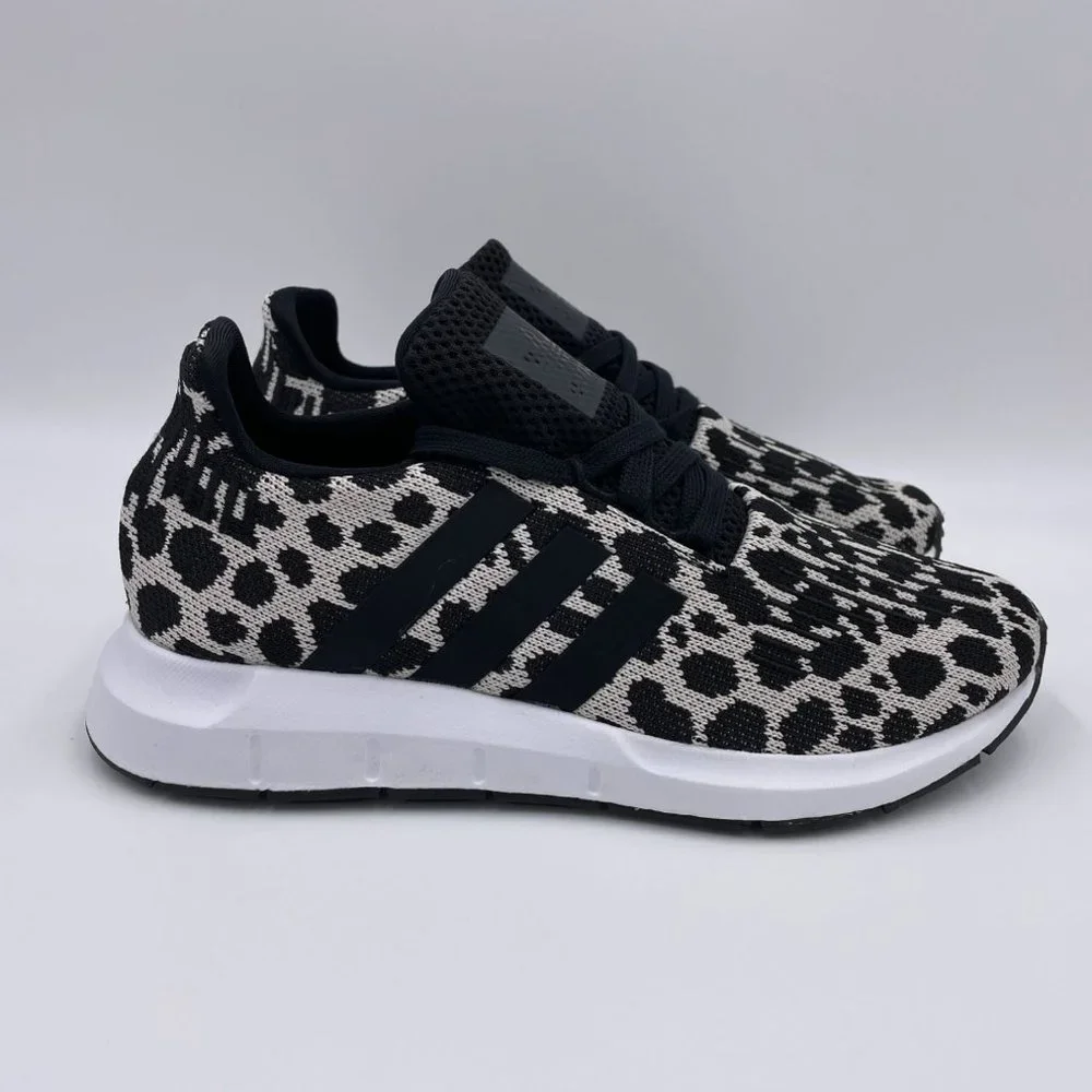 Adidas Swift Run Black / White Womens Shoes - Picture 1 of 8